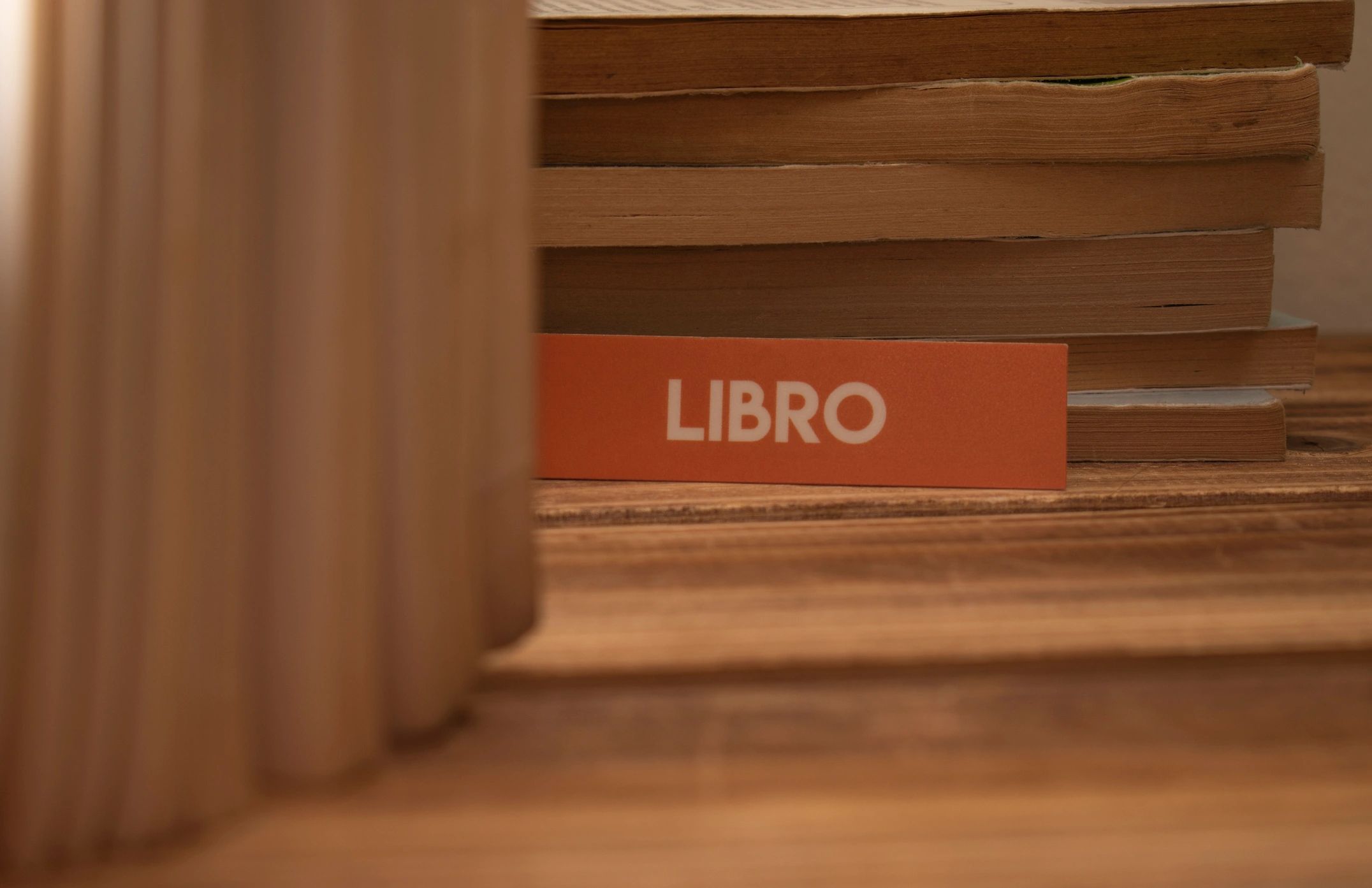 Equipo de Libros de Superación Personal compartiendo libros motivacionales